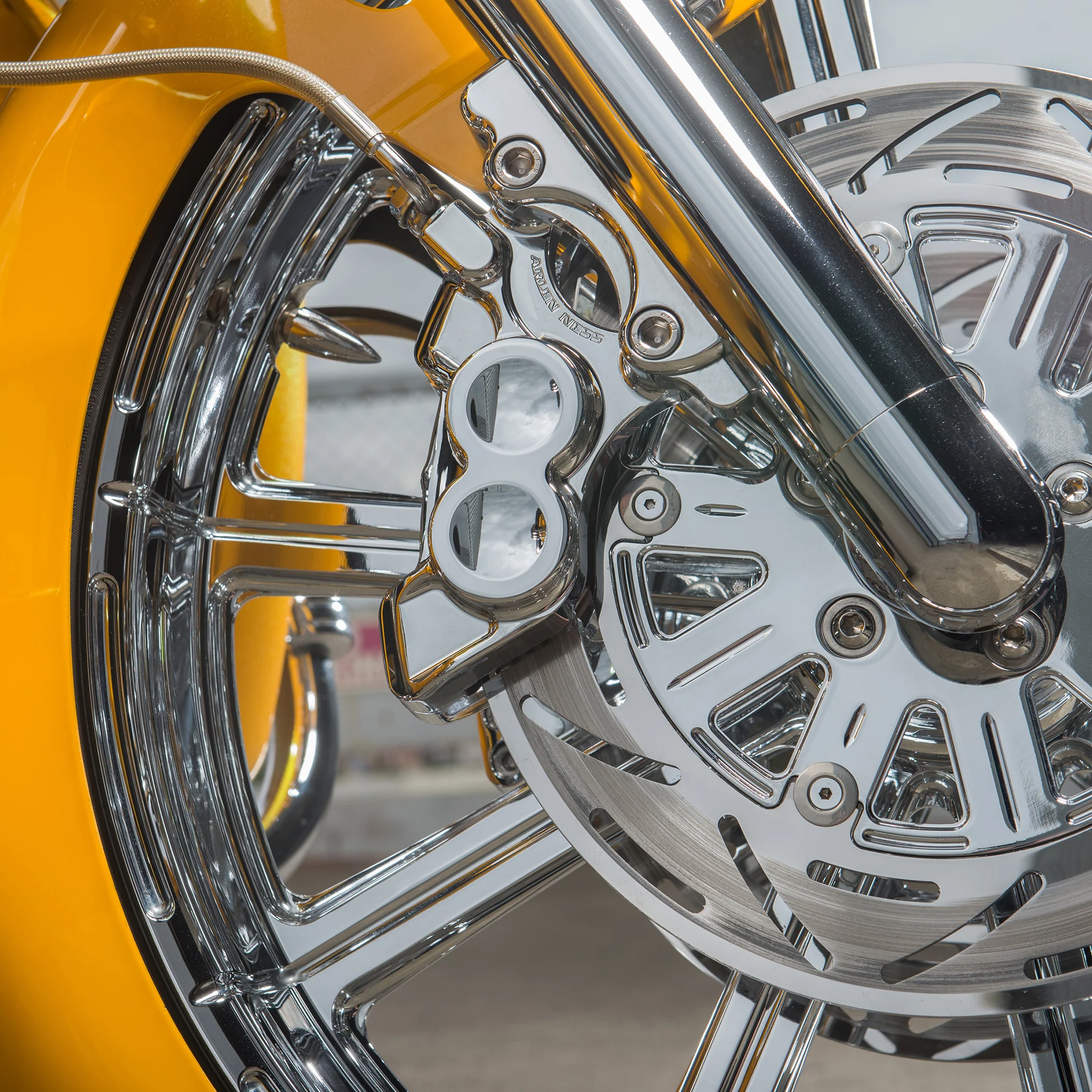 4-Piston Brake Calipers, 11.8" Chrome - Image 4