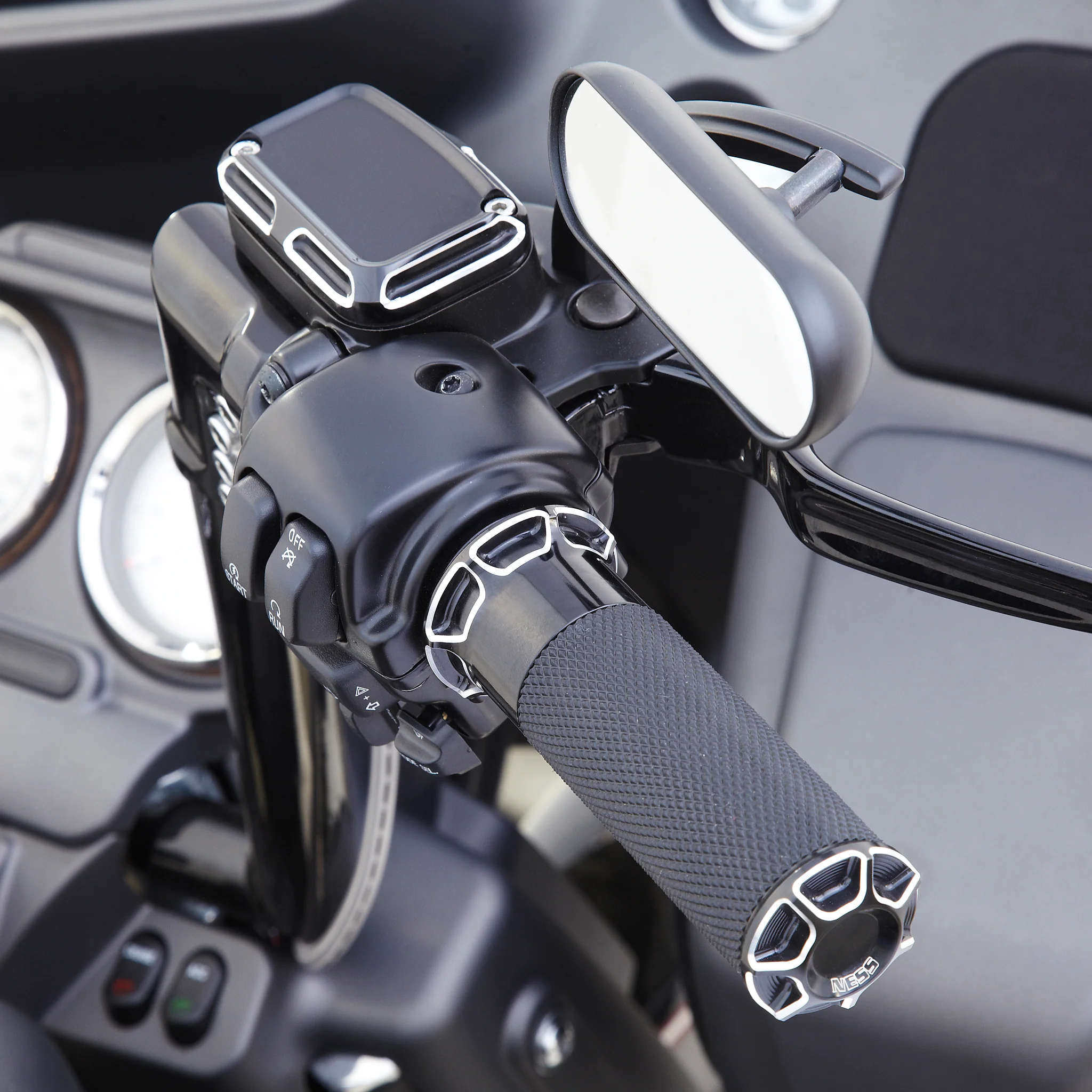 Beveled® Grips, Black - Image 3