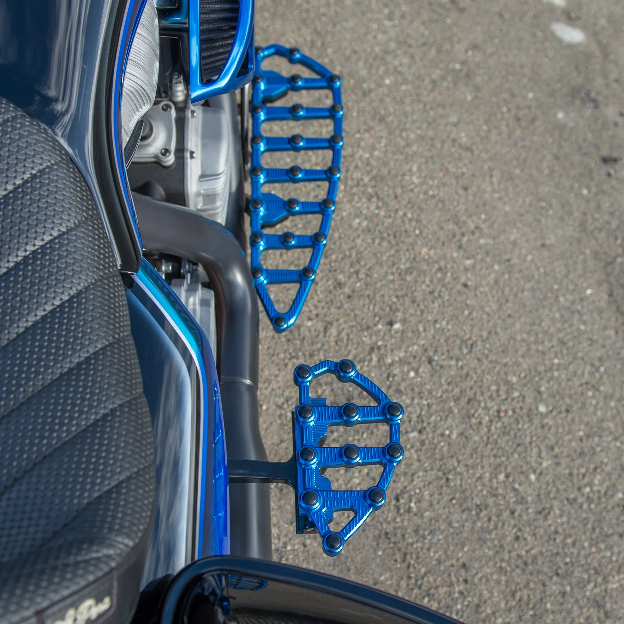 Ness-MX Passenger Floorboards for Indian, Blue - Image 3