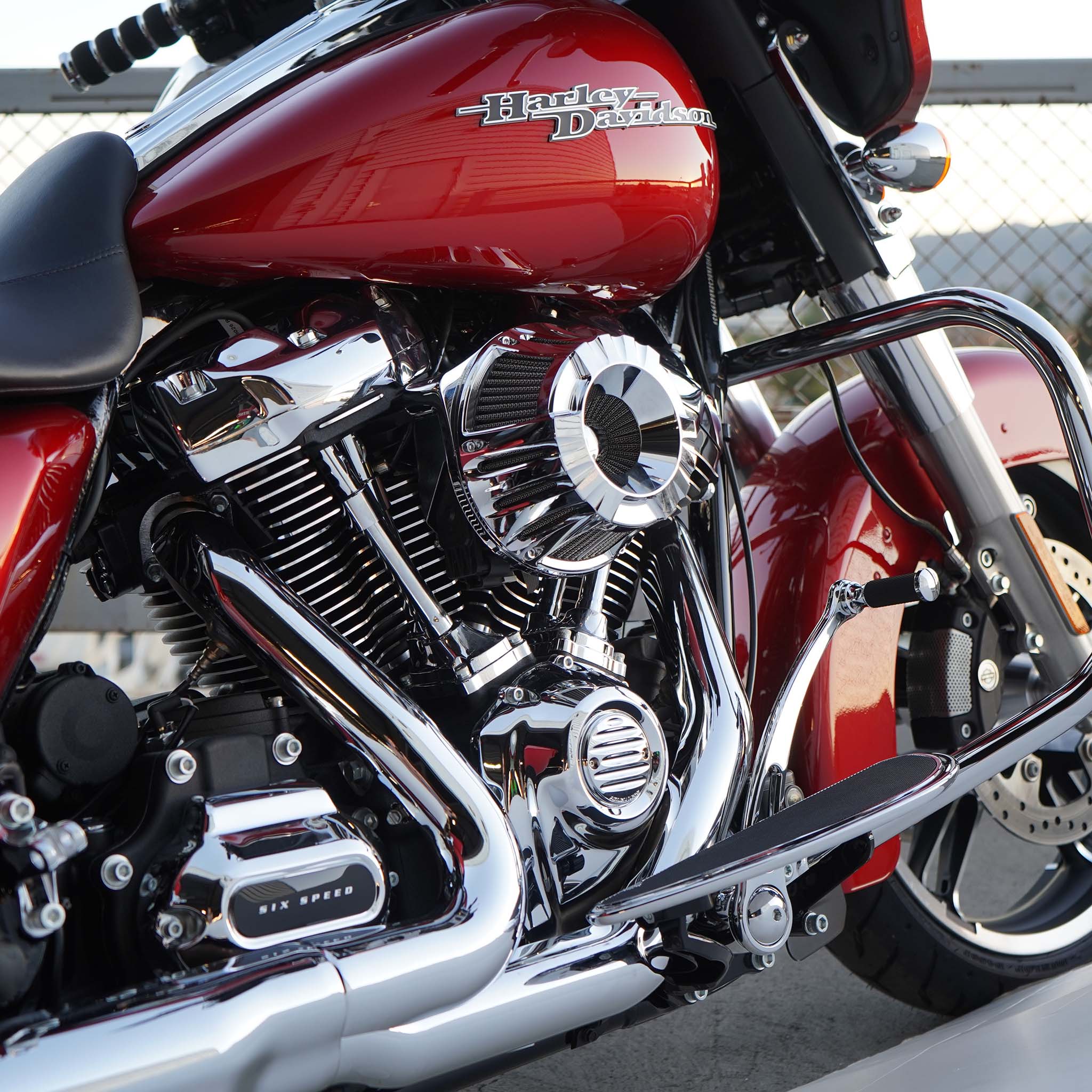 Deep Cut® Inverted Series Air Cleaner, Chrome - Image 3