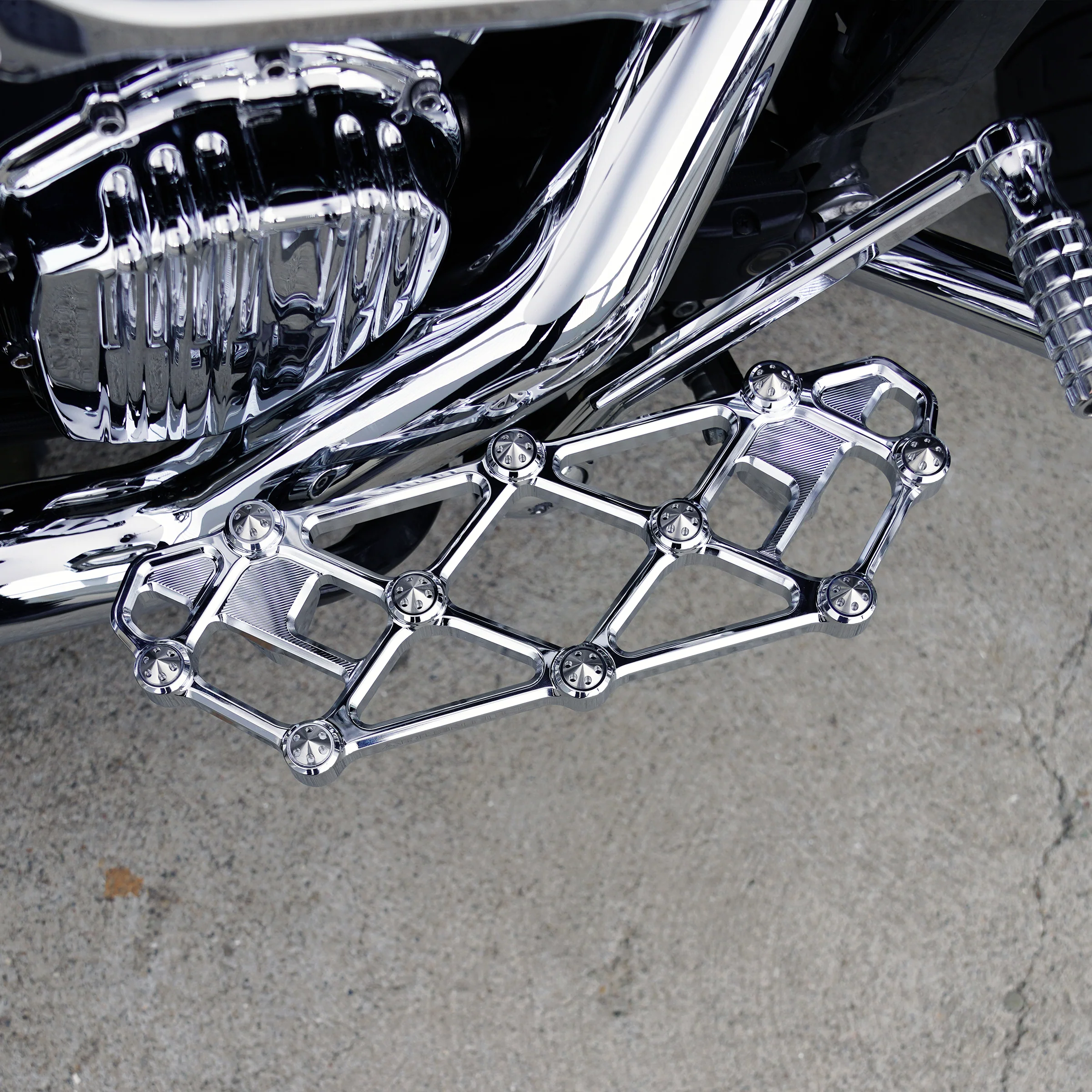 Diamond Floorboards, Chrome - Image 5