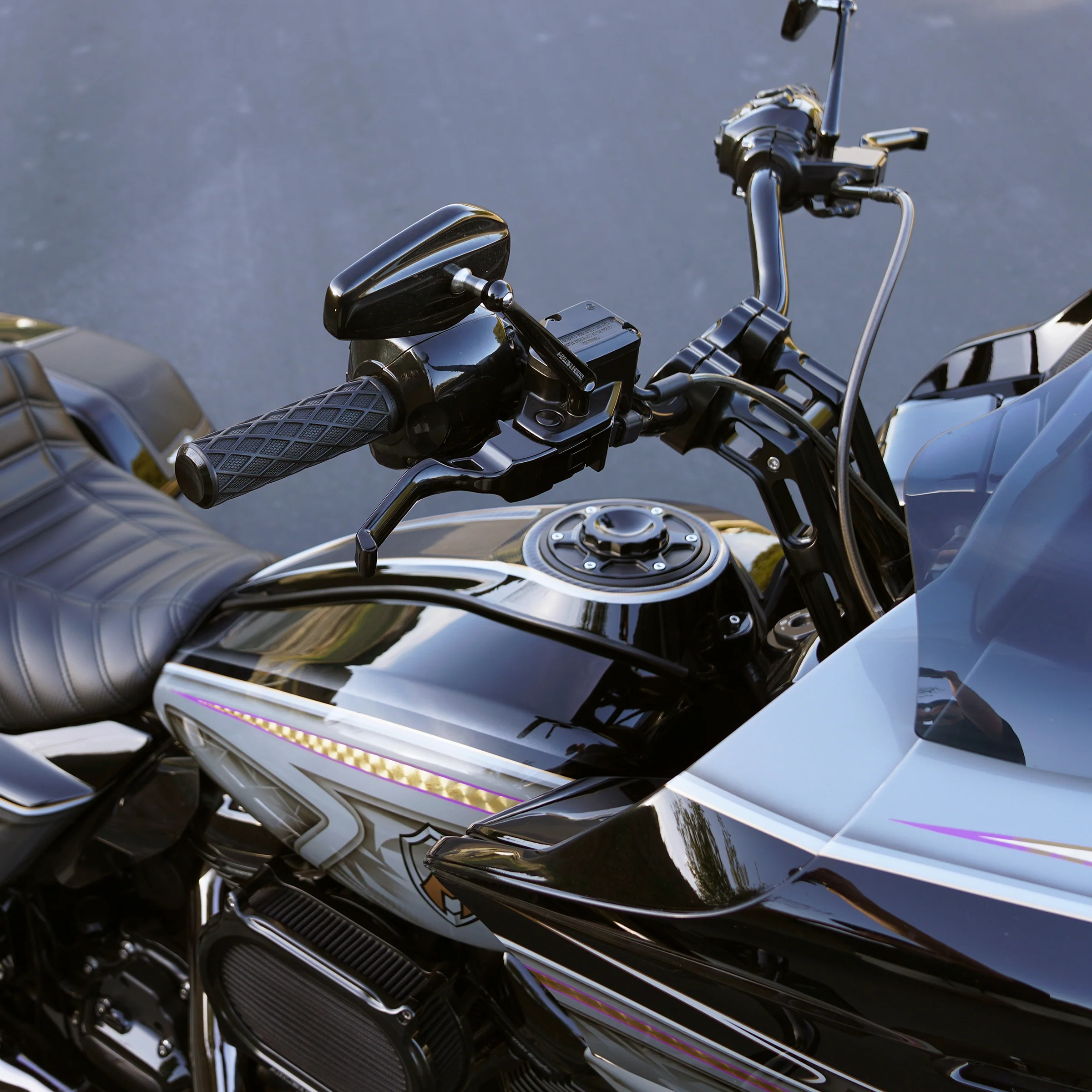 Method® Hand Levers for 2024-up Touring, Black - Image 6