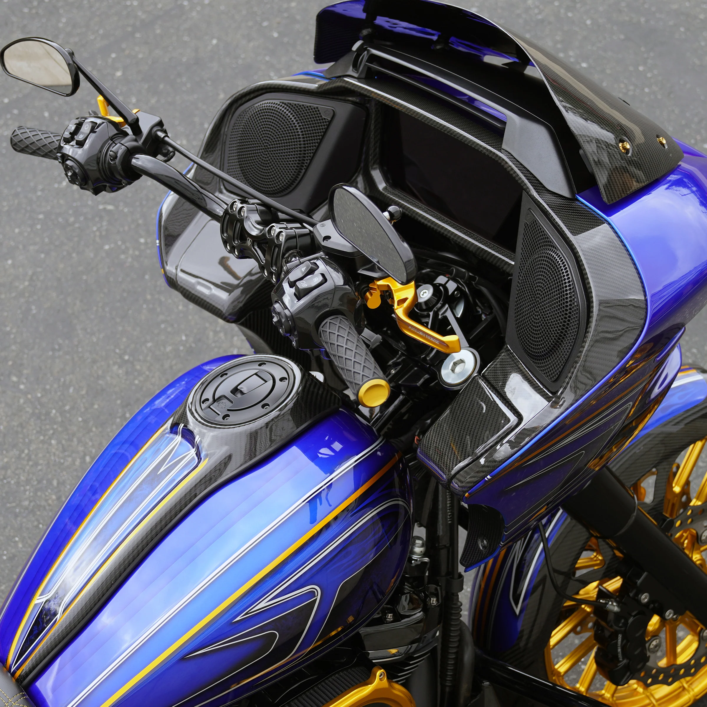 MethodĀ® Hand Levers for 2024-up Touring, Gold - Image 5