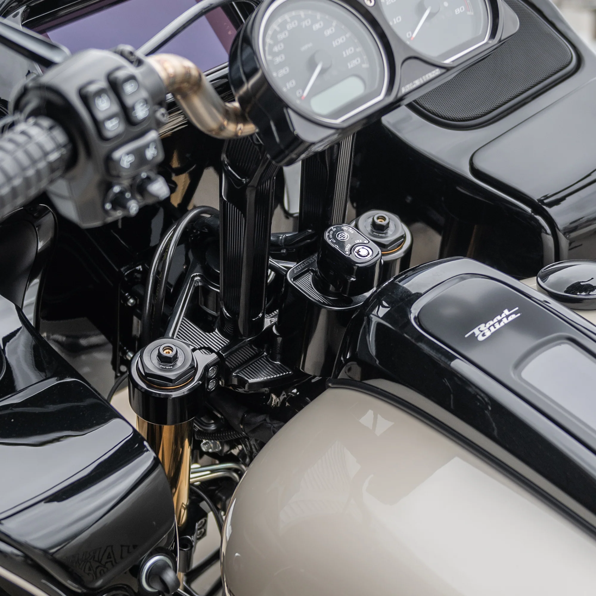 Method® Top Triple Tree, 15-up Road Glide® - Image 4