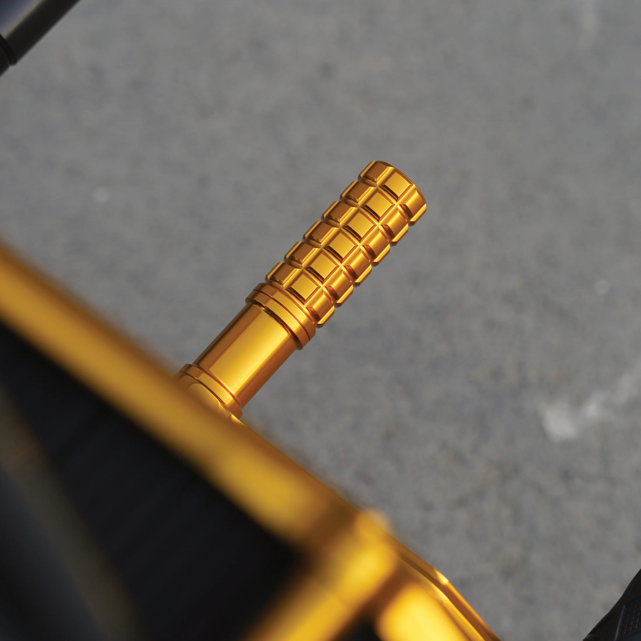Speedliner Brake Arm for Softail, Gold - Image 4