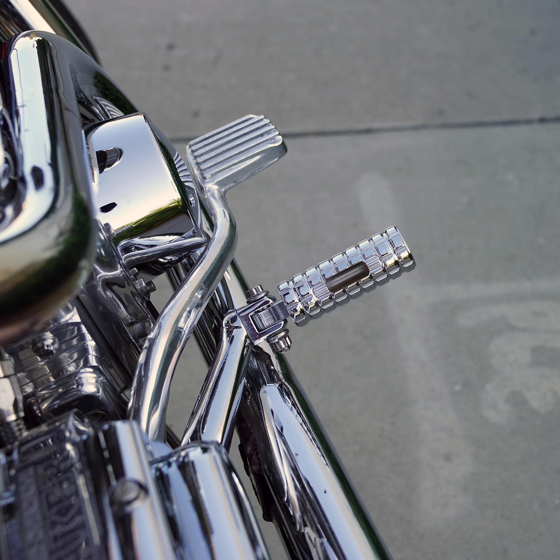 SpeedLiner Footpegs, Chrome - Image 4
