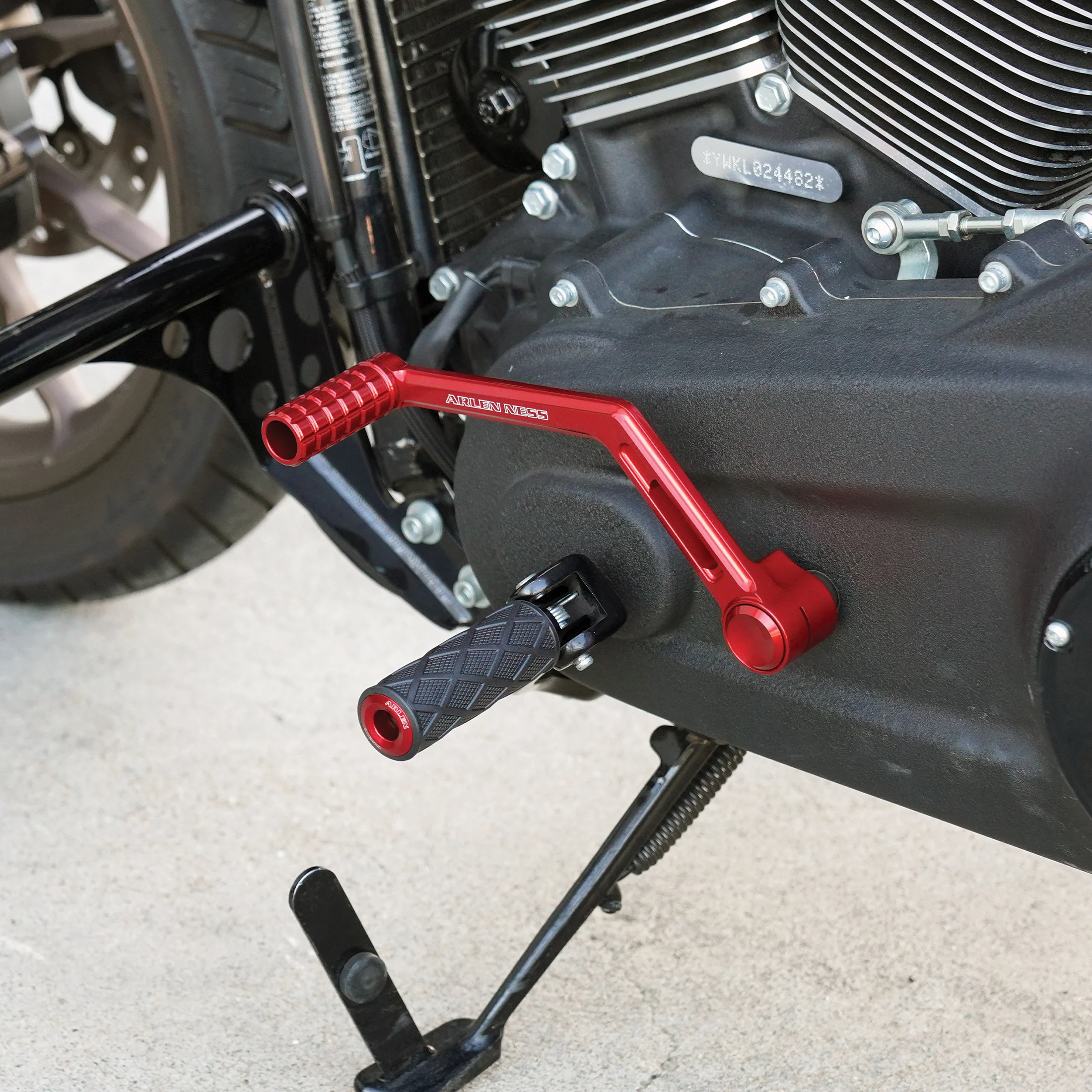 Speedliner Shift Arm for Softail, Red - Image 3