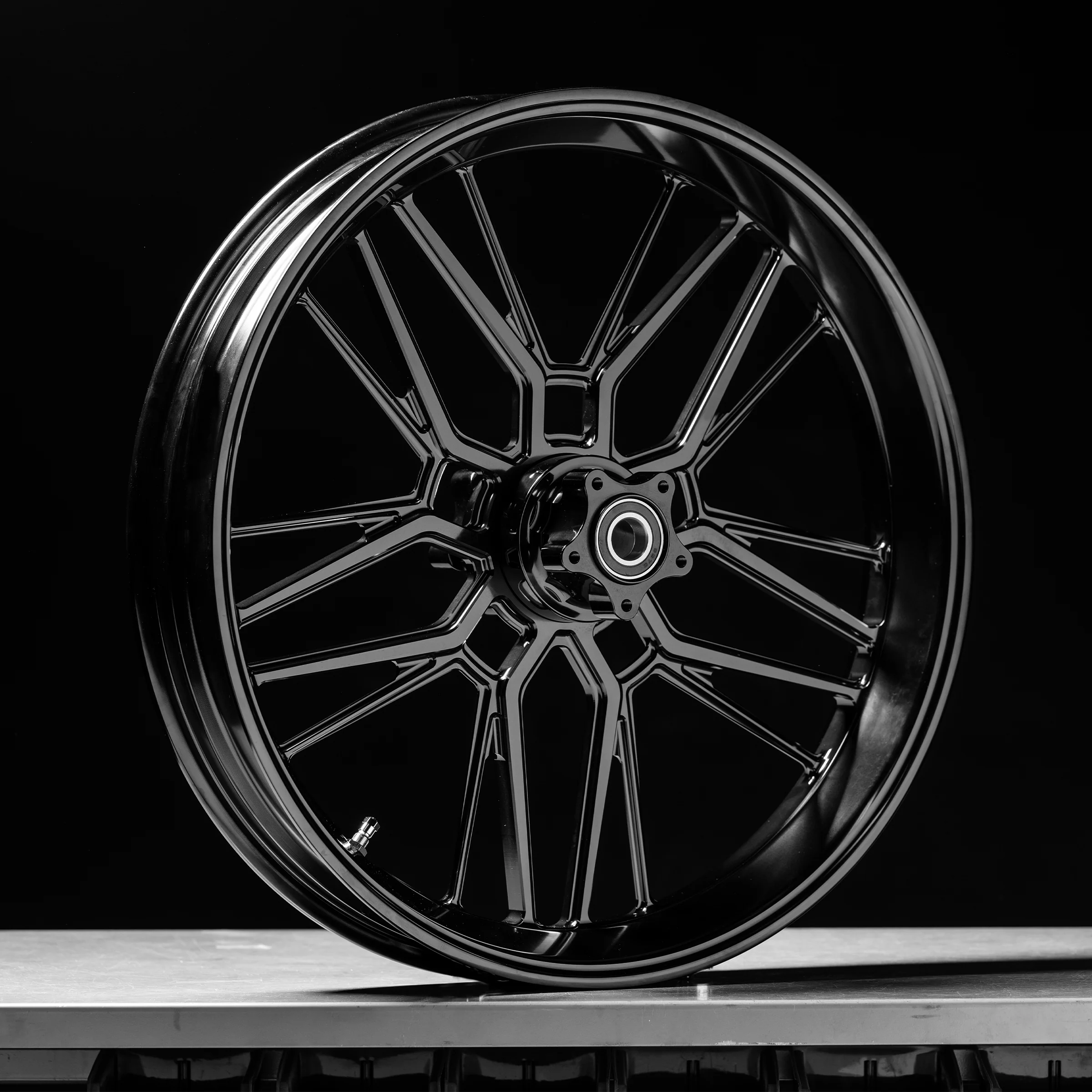 Split Spoke Forged Wheels, Black - Image 4